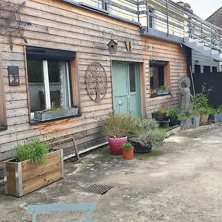 Grand Studio Avec Terrasse Apartament *